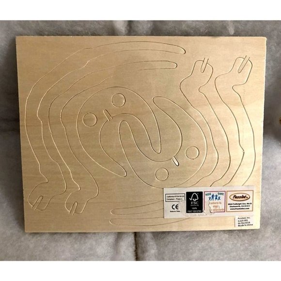 3D PUZZLE Black Widow SPIDER Wood Craft Construction Kit 27 Pieces Puzzled ~ NEW - Picture 3 of 3